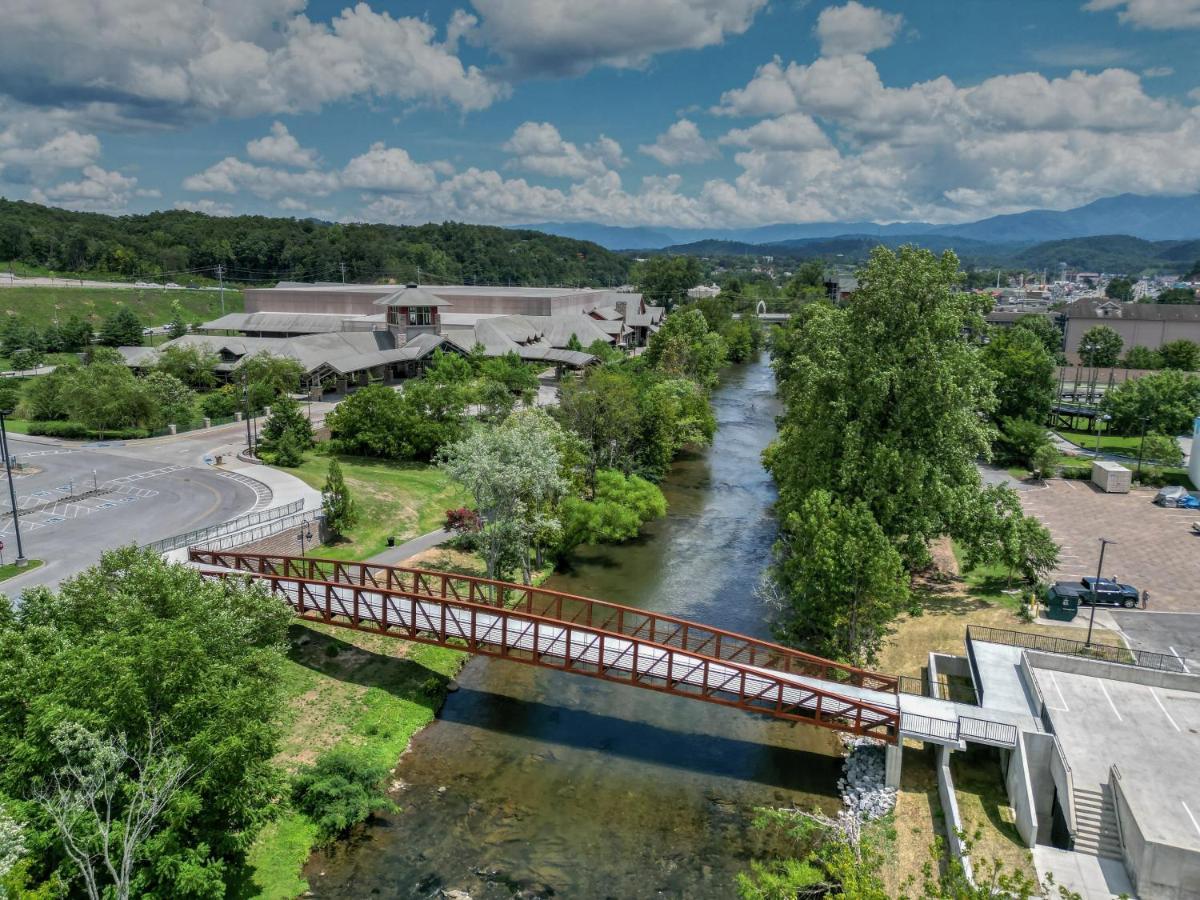Holiday Inn & Suites Pigeon Forge Convention Center, An Ihg Hotel Ngoại thất bức ảnh